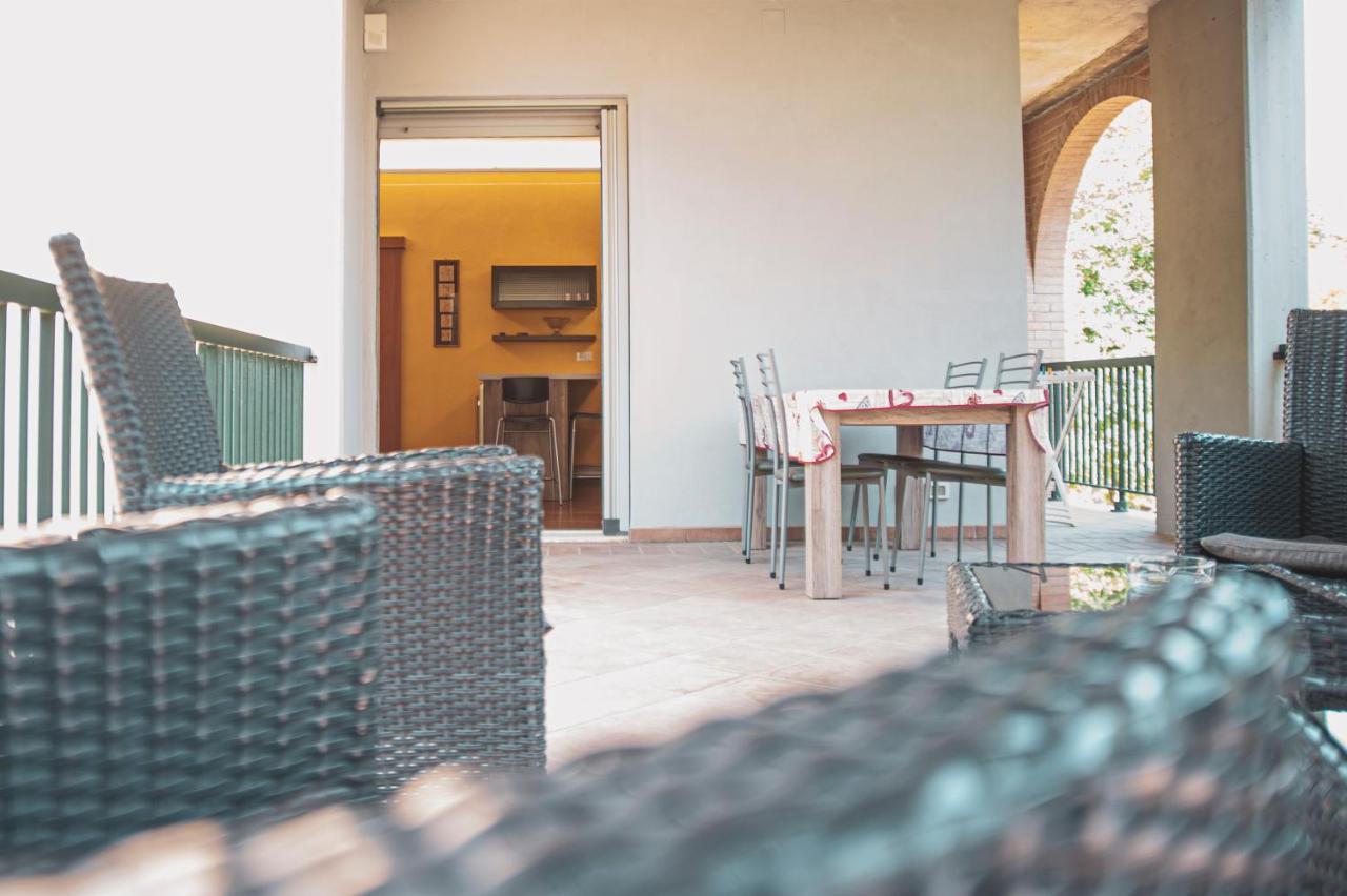 Il Mughetto - Appartamento Con Terrazza Privata San Quirico dʼOrcia Exterior foto