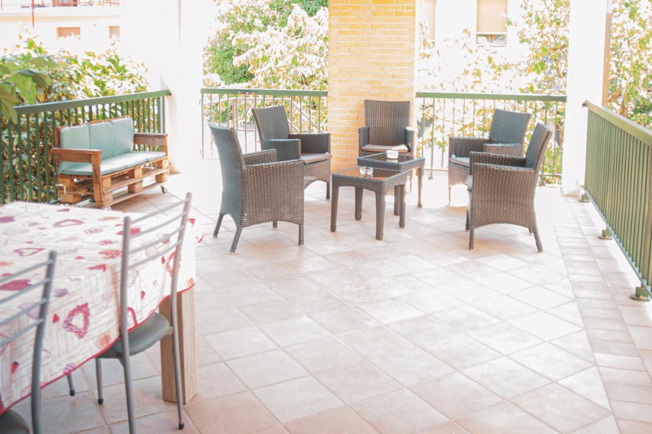 Il Mughetto - Appartamento Con Terrazza Privata San Quirico dʼOrcia Exterior foto