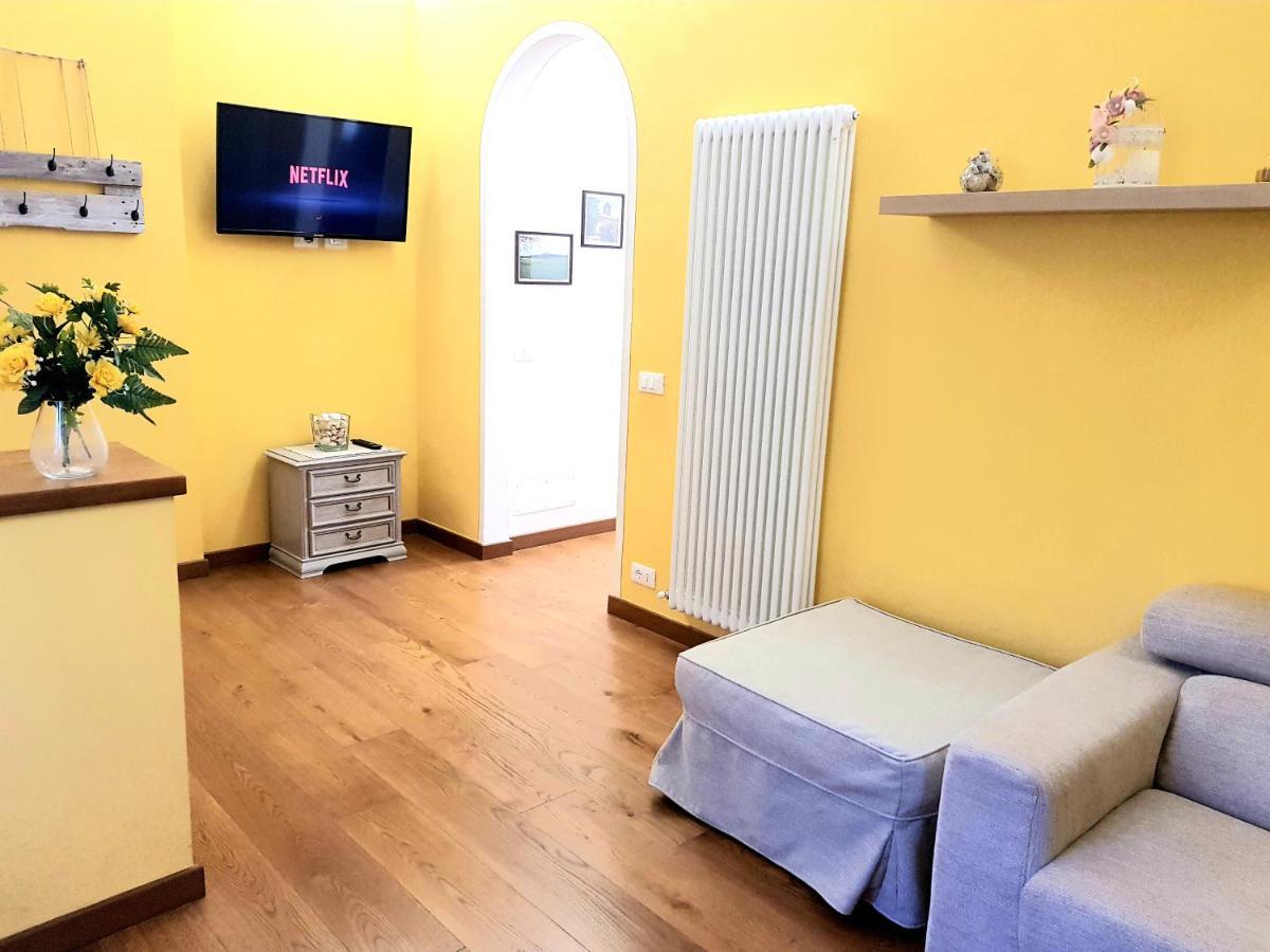 Il Mughetto - Appartamento Con Terrazza Privata San Quirico dʼOrcia Exterior foto