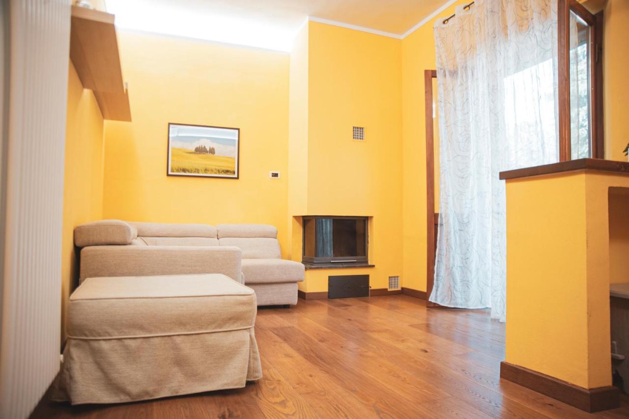 Il Mughetto - Appartamento Con Terrazza Privata San Quirico dʼOrcia Exterior foto