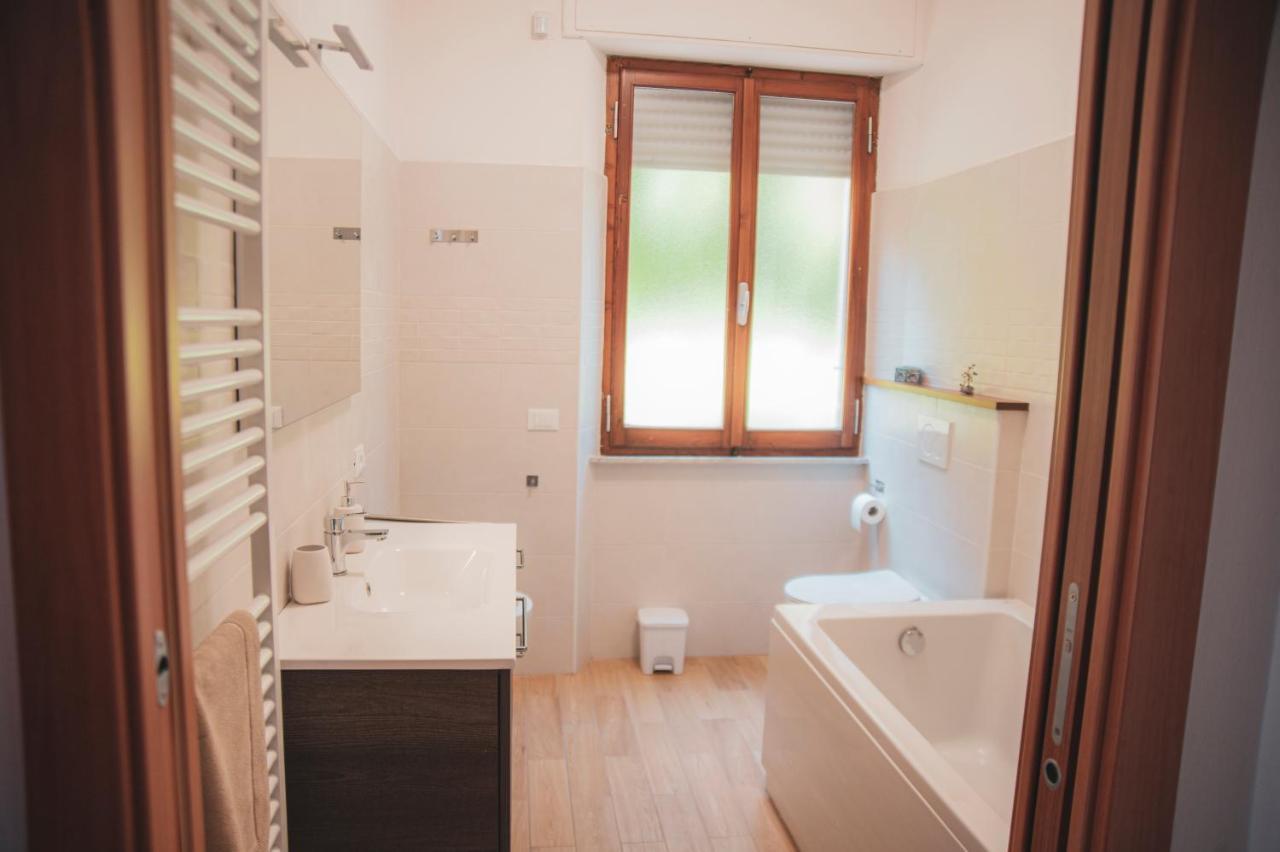 Il Mughetto - Appartamento Con Terrazza Privata San Quirico dʼOrcia Exterior foto